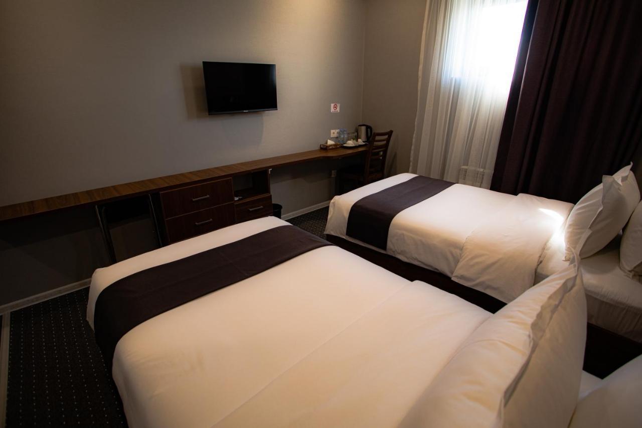 Sharaf Hotel Tachkent Extérieur photo